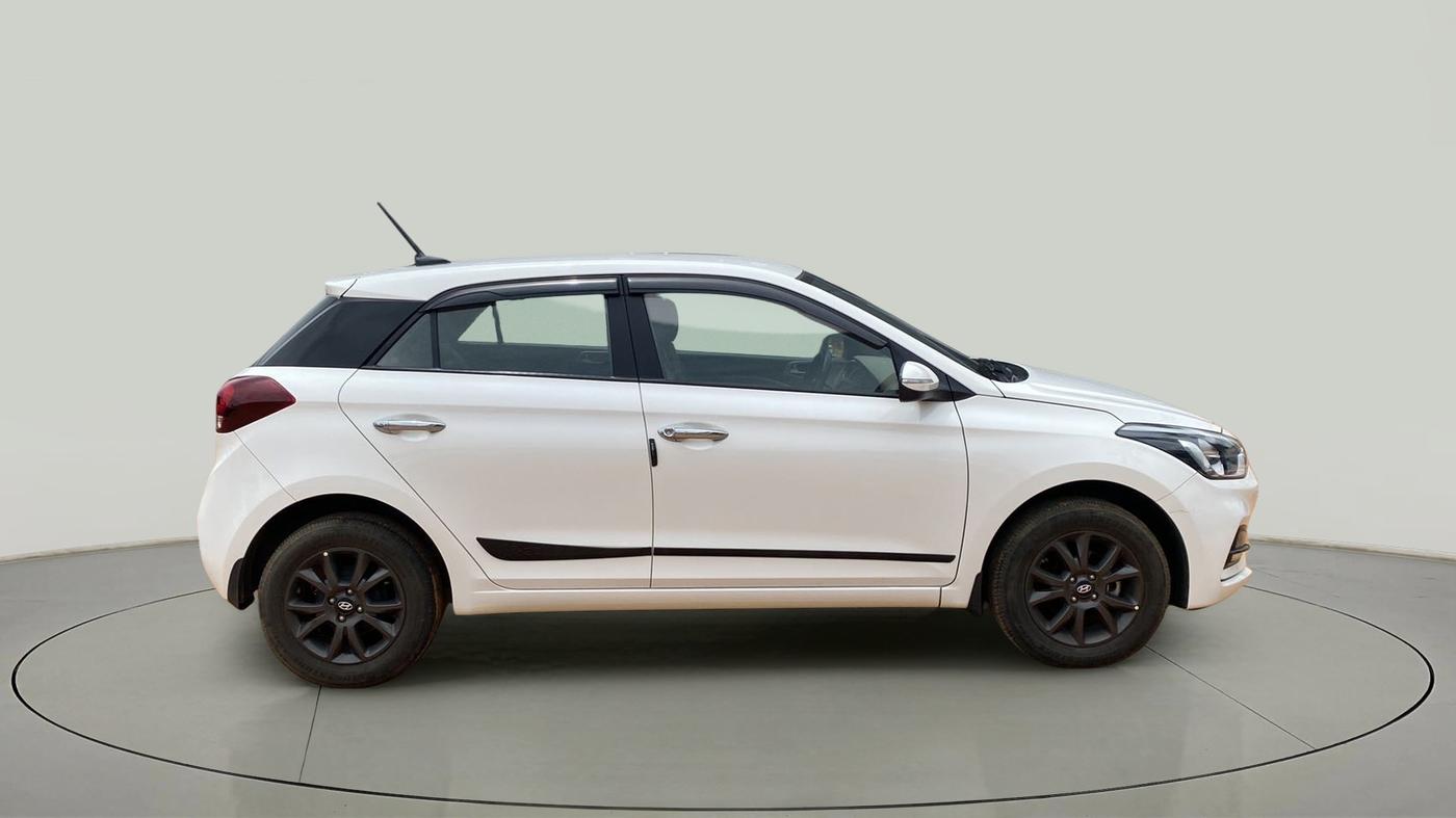 2019 Hyundai Elite i20 SPORTZ PLUS 1.2, Petrol, Manual, 21,831 km, Right Side View