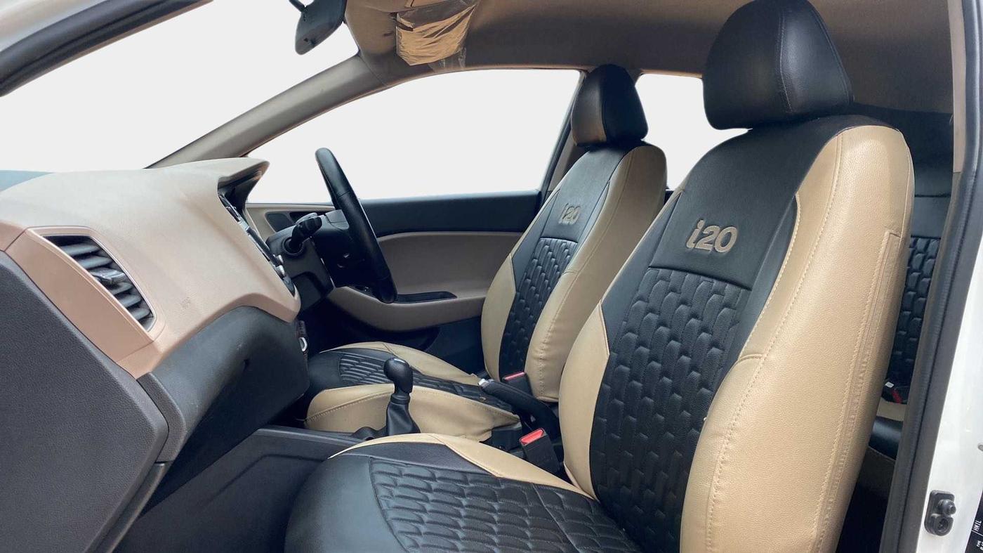 2019 Hyundai Elite i20 SPORTZ PLUS 1.2, Petrol, Manual, 21,831 km, Right Side Front Door Cabin