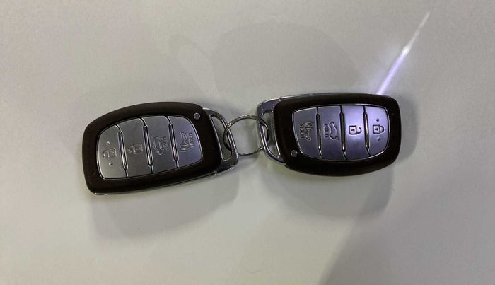 2019 Hyundai VENUE SX PLUS 1.0 TURBO DCT, Petrol, Automatic, 41,704 km, Key Close Up