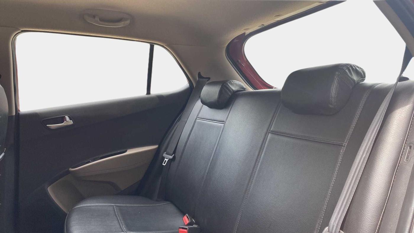 2016 Hyundai Grand i10 ASTA AT 1.2 KAPPA VTVT, Petrol, Automatic, 29,013 km, Right Side Rear Door Cabin