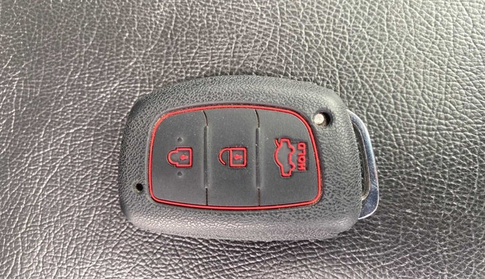 2016 Hyundai Grand i10 ASTA AT 1.2 KAPPA VTVT, Petrol, Automatic, 29,013 km, Key Close Up