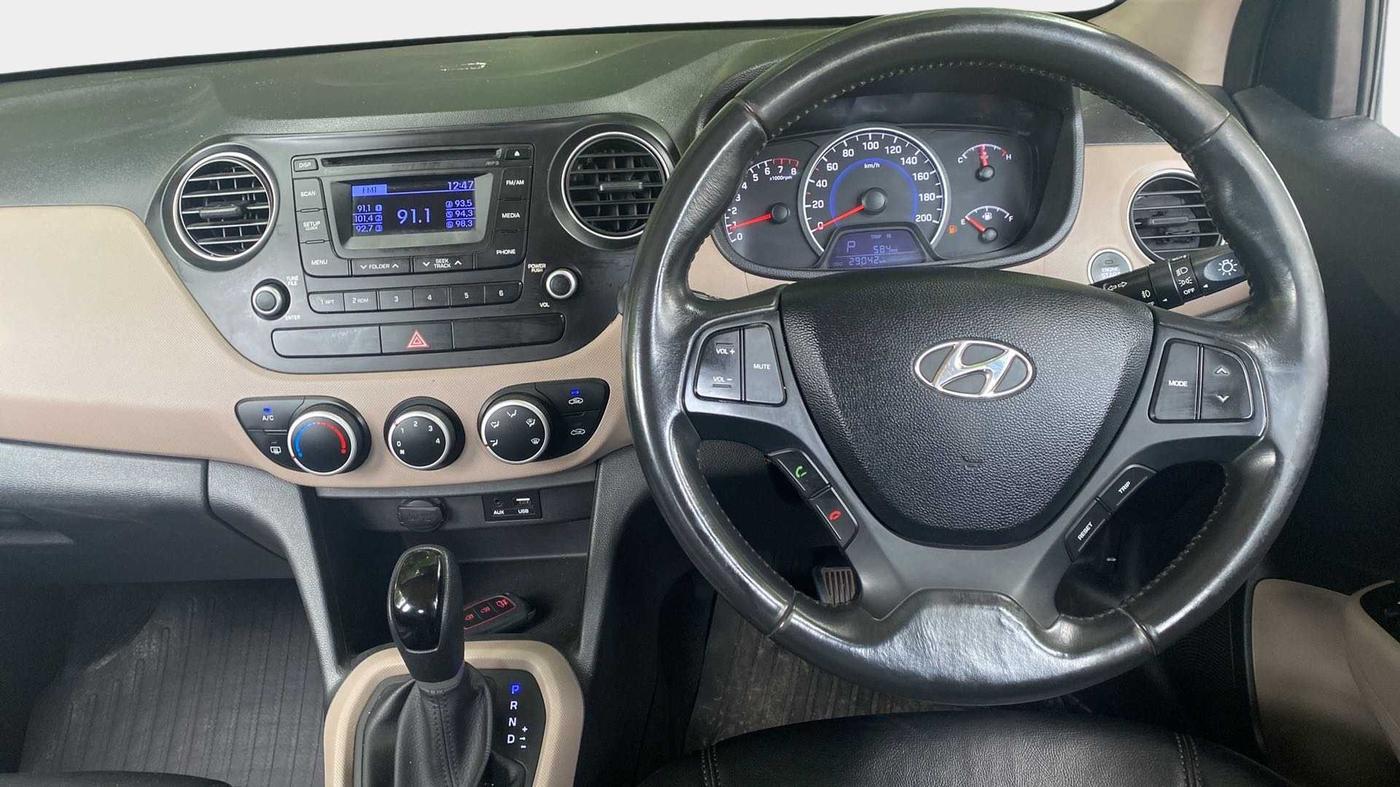 2016 Hyundai Grand i10 ASTA AT 1.2 KAPPA VTVT, Petrol, Automatic, 29,013 km, Steering Wheel Close Up