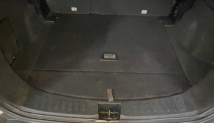2019 Tata Harrier XZ 2.0L, Diesel, Manual, 61,947 km, Boot Inside