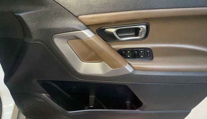 2019 Tata Harrier XZ 2.0L, Diesel, Manual, 61,947 km, Driver Side Door Panels Control