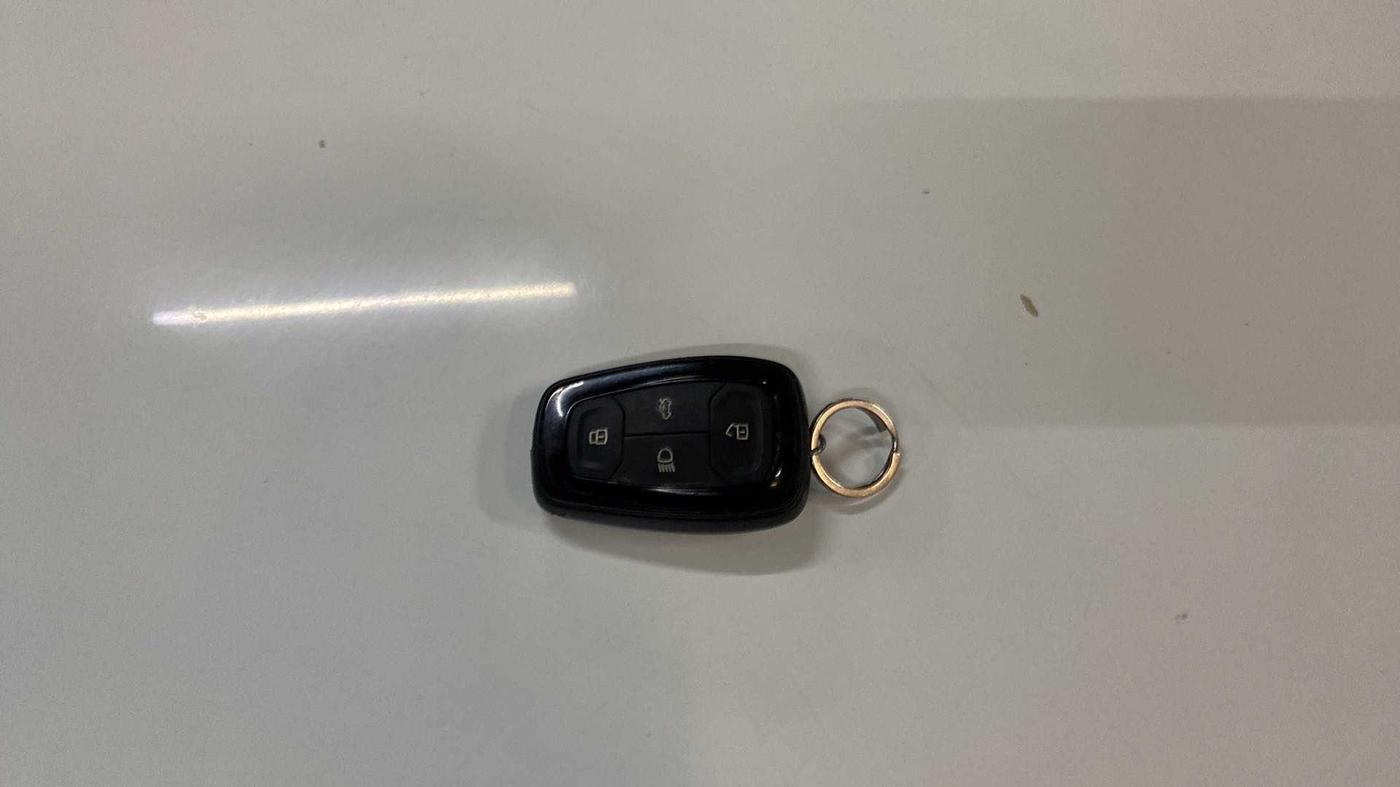 2019 Tata Harrier XZ 2.0L, Diesel, Manual, 61,947 km, Key Close Up