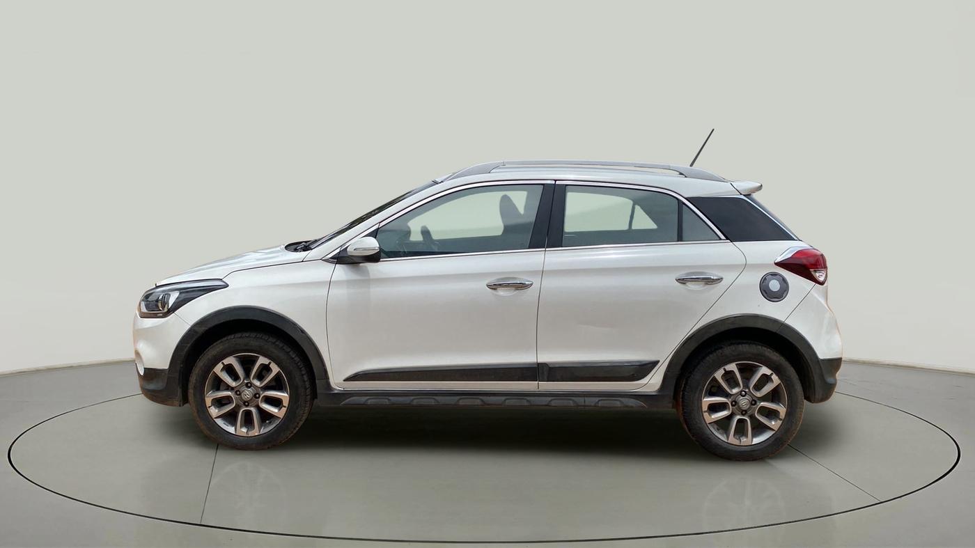 2017 Hyundai i20 Active 1.4 SX, Diesel, Manual, 39,981 km, Left Side