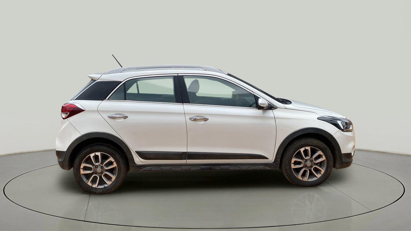 2017 Hyundai i20 Active 1.4 SX, Diesel, Manual, 39,981 km, Right Side View