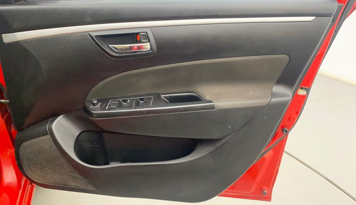 2016 Maruti Swift VXI O, Petrol, Manual, 72,984 km, Driver Side Door Panels Control