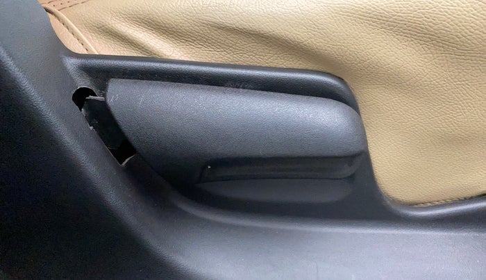 2016 Maruti Swift VXI O, Petrol, Manual, 72,984 km, Driver Side Adjustment Panel