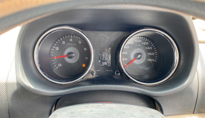 2019 Mahindra TUV300 T10 DUAL TONE, Diesel, Manual, 58,666 km, Odometer Image