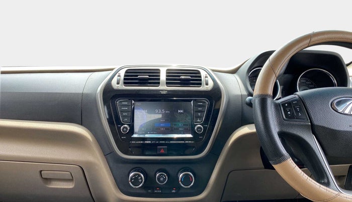 2019 Mahindra TUV300 T10 DUAL TONE, Diesel, Manual, 58,666 km, Air Conditioner