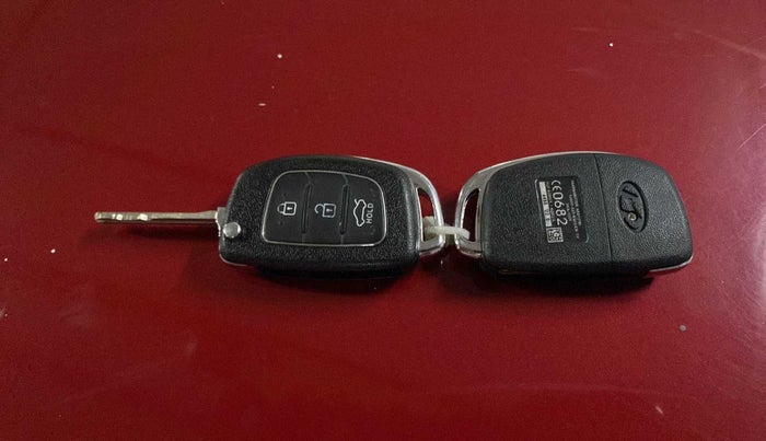2014 Hyundai Xcent S 1.2, Petrol, Manual, 83,671 km, Key Close Up