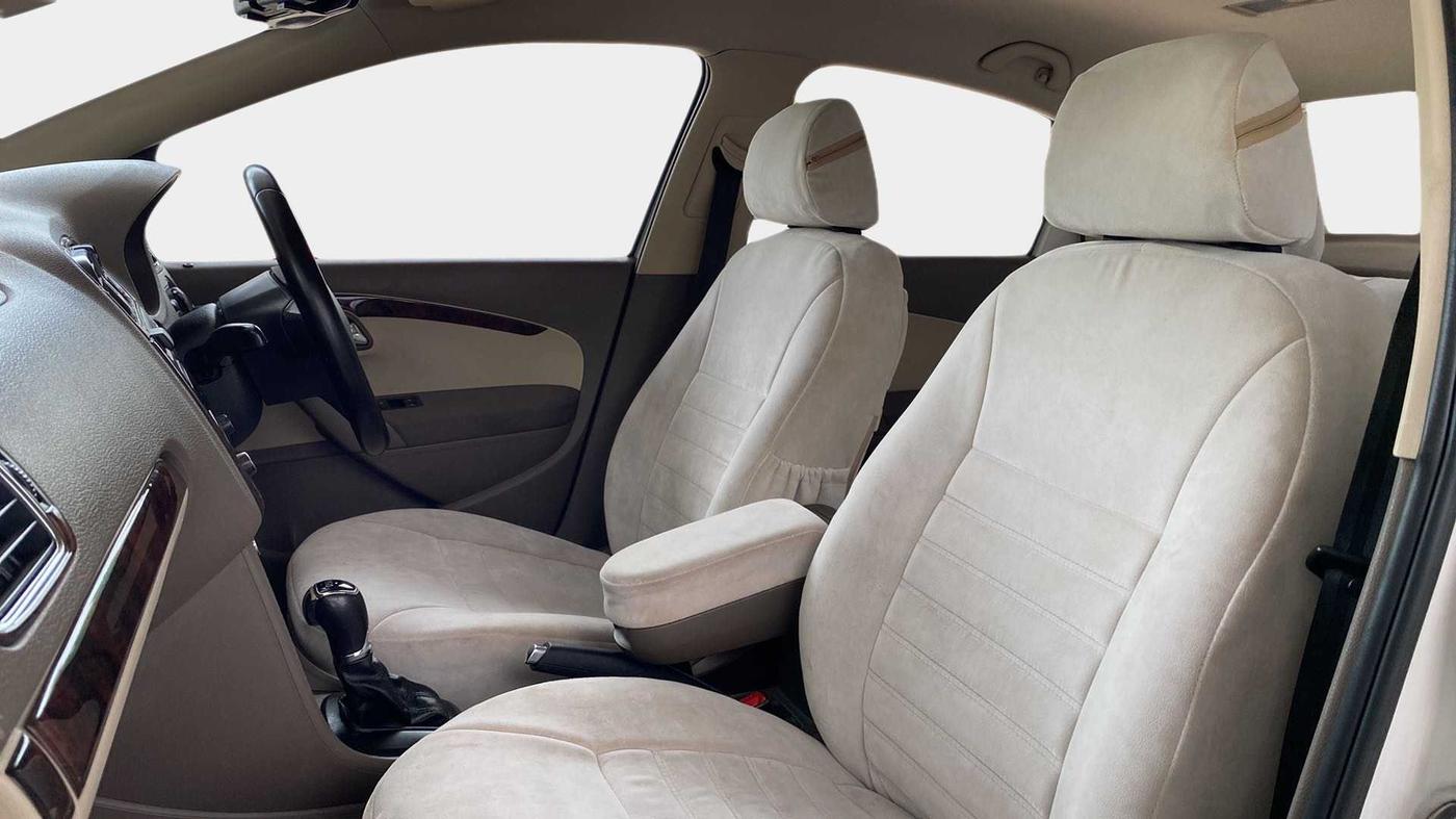2015 Skoda Rapid 1.5 TDI CR ELEGANCE AT, Diesel, Automatic, 70,476 km, Right Side Front Door Cabin