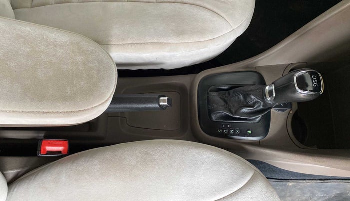 2015 Skoda Rapid 1.5 TDI CR ELEGANCE AT, Diesel, Automatic, 70,476 km, Gear Lever
