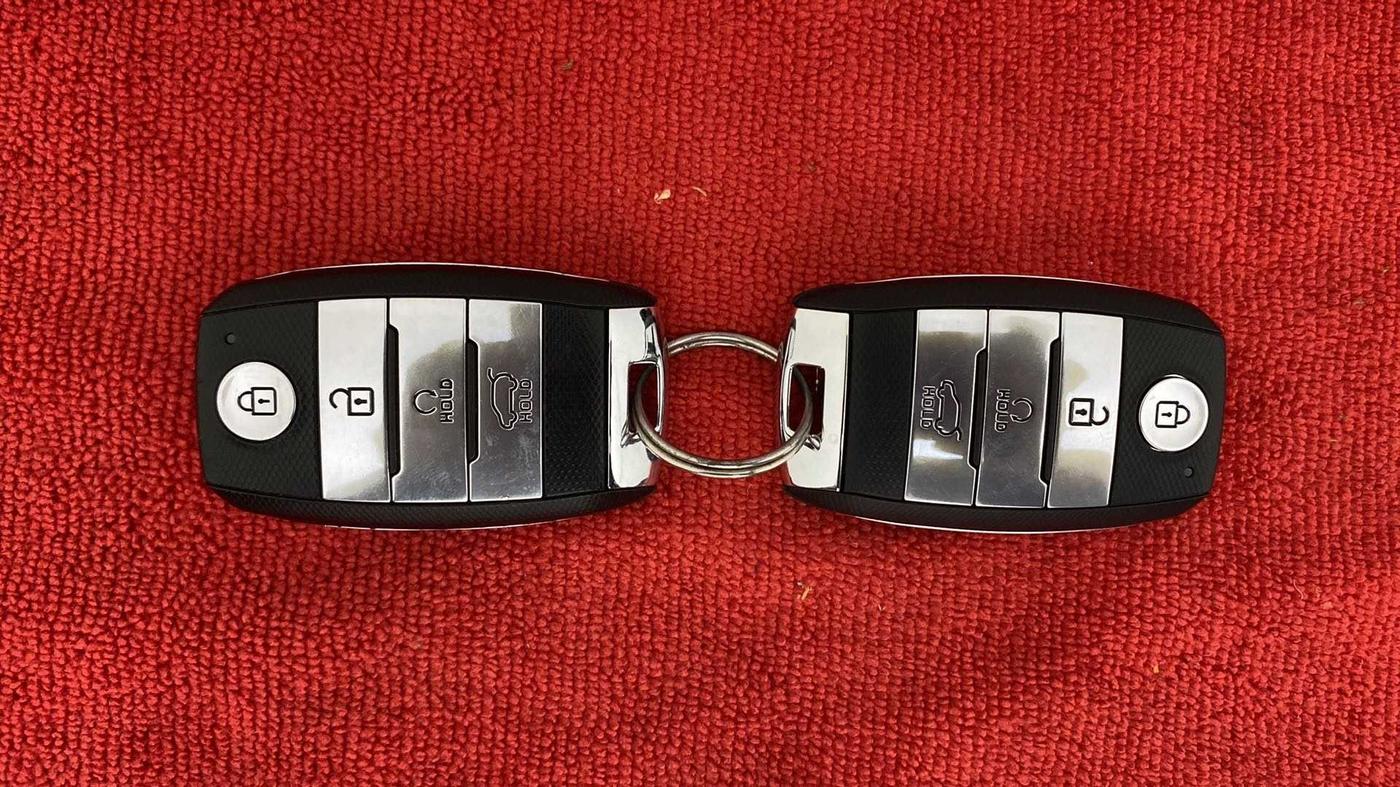 2021 KIA SONET GTX PLUS 1.0 IMT, Petrol, Manual, 40,234 km, Key Close Up