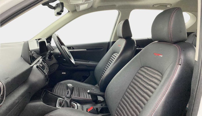 2021 KIA SONET GTX PLUS 1.0 IMT, Petrol, Manual, 40,234 km, Right Side Front Door Cabin