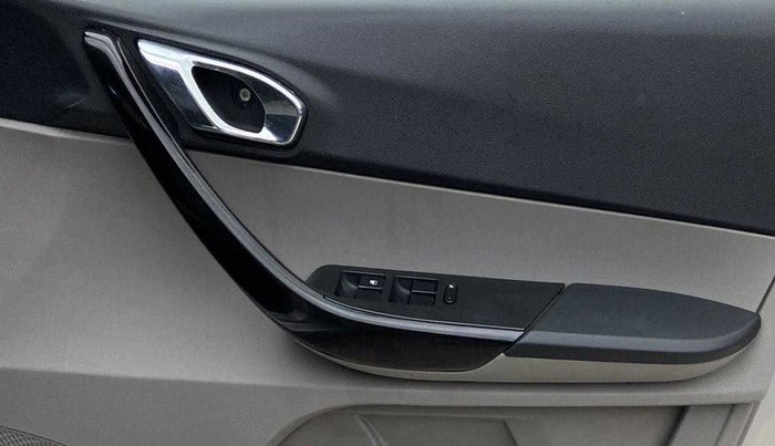 2017 Tata Tiago XZA PETROL, Petrol, Automatic, 43,322 km, Driver Side Door Panels Control