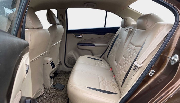 2017 Maruti Ciaz VXI+, Petrol, Manual, 62,978 km, Right Side Rear Door Cabin
