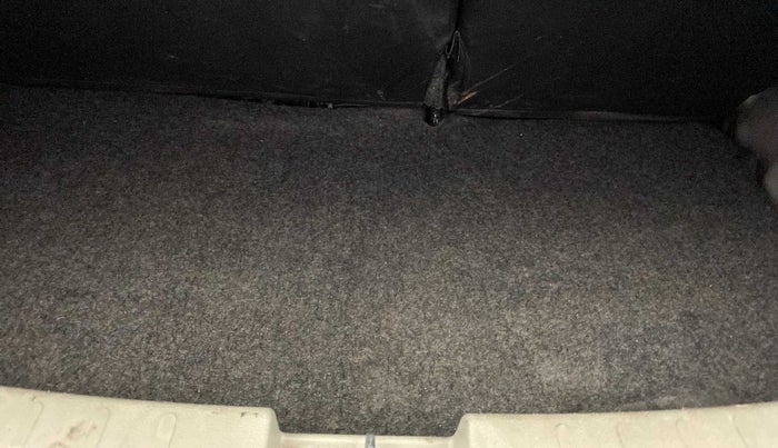 2014 Maruti Celerio ZXI, Petrol, Manual, 98,147 km, Boot Inside