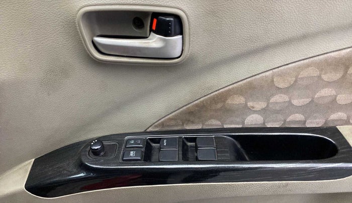 2014 Maruti Celerio ZXI, Petrol, Manual, 98,147 km, Driver Side Door Panels Control