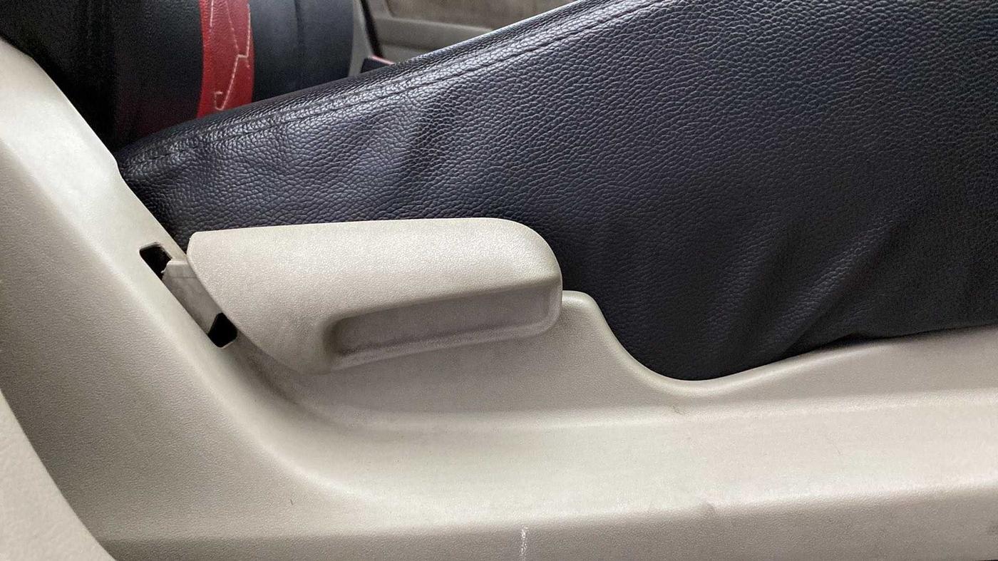2014 Maruti Celerio ZXI, Petrol, Manual, 98,147 km, Driver Side Adjustment Panel