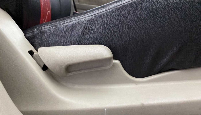 2014 Maruti Celerio ZXI, Petrol, Manual, 98,147 km, Driver Side Adjustment Panel