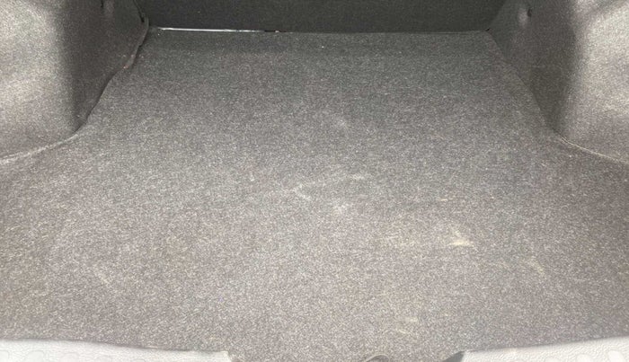 2019 Maruti Ciaz ALPHA  AT 1.5 SHVS PETROL, Petrol, Automatic, 29,041 km, Boot Inside