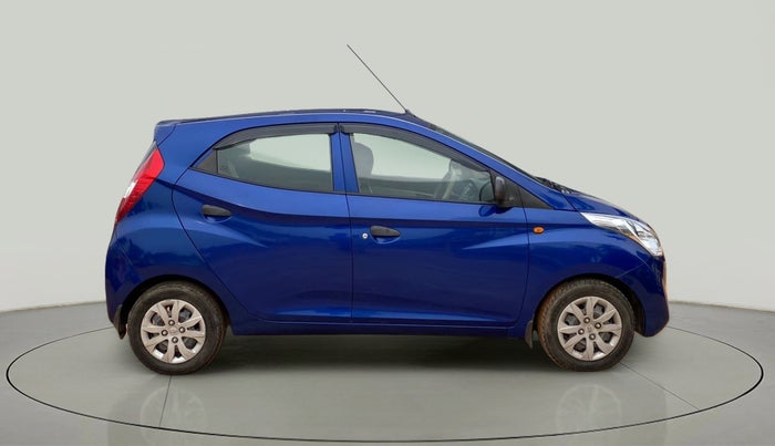 2015 Hyundai Eon MAGNA +, Petrol, Manual, 33,216 km, Right Side View