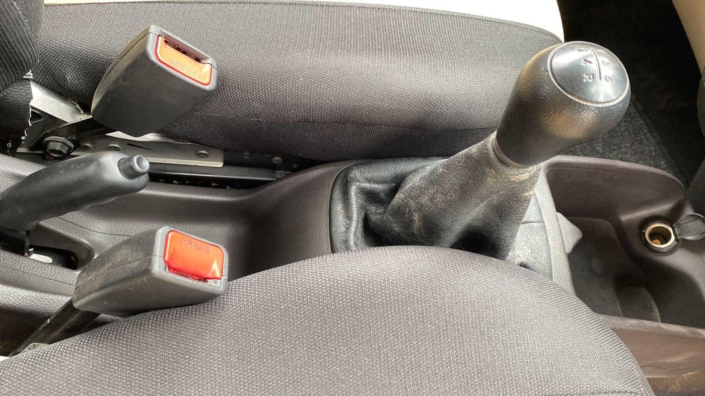 2015 Hyundai Eon MAGNA +, Petrol, Manual, 33,216 km, Gear Lever