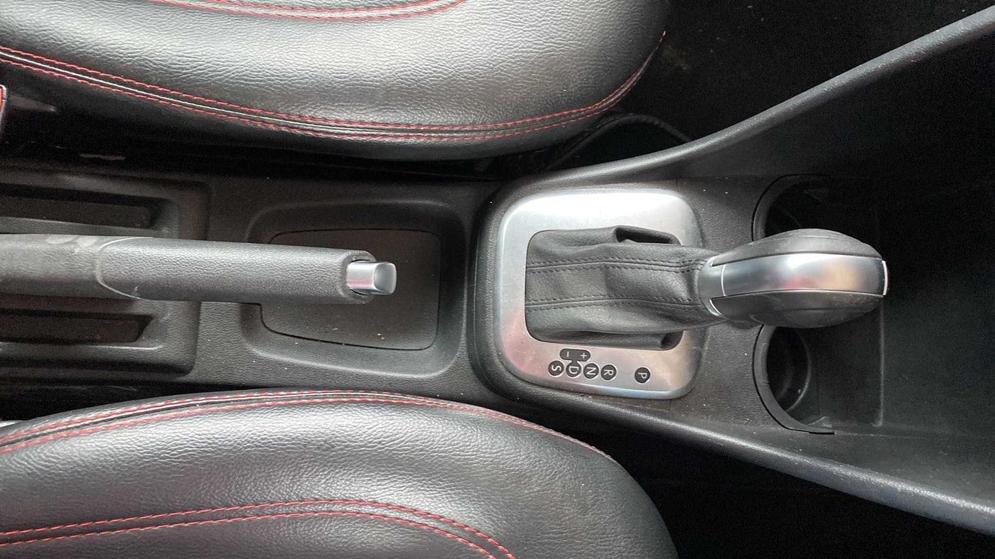 2021 Volkswagen Polo HIGHLINE PLUS 1.0L TSI AT, Petrol, Automatic, 44,597 km, Gear Lever