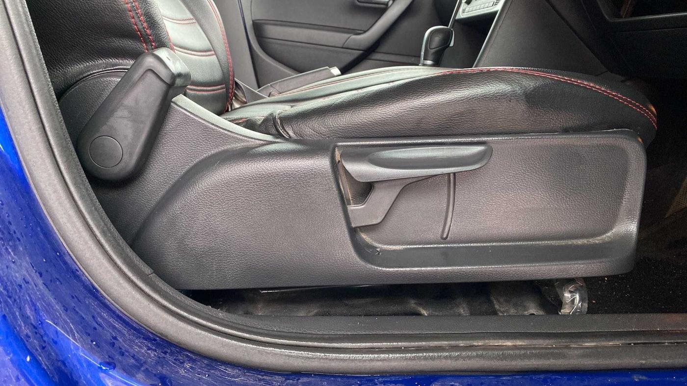 2021 Volkswagen Polo HIGHLINE PLUS 1.0L TSI AT, Petrol, Automatic, 44,597 km, Driver Side Adjustment Panel