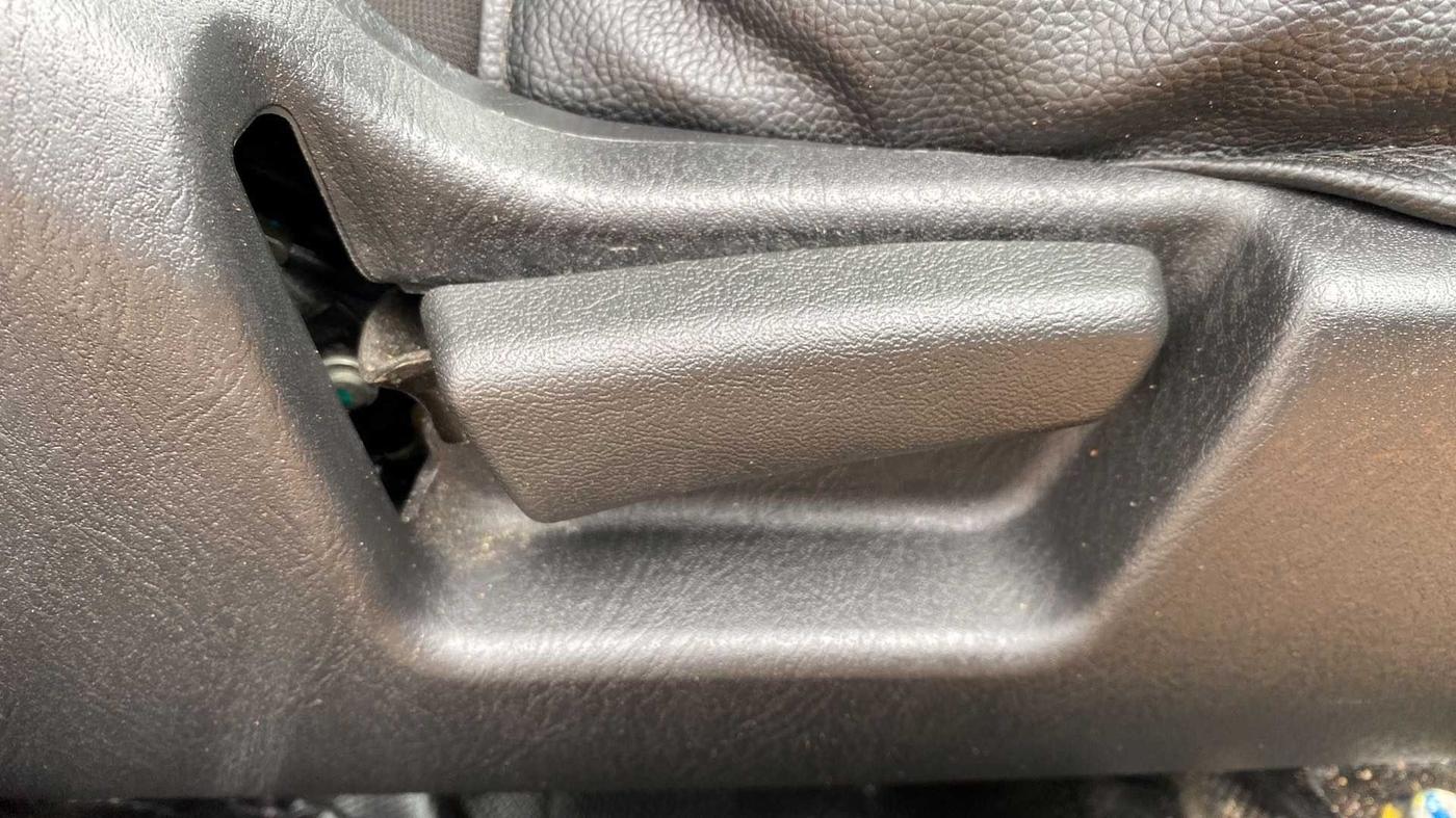 2020 Maruti Alto LXI O, Petrol, Manual, 2,701 km, Driver Side Adjustment Panel