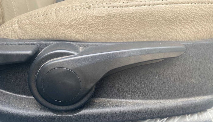2019 Tata NEXON XZA PLUS PETROL DUAL TONE, Petrol, Automatic, 39,347 km, Driver Side Adjustment Panel