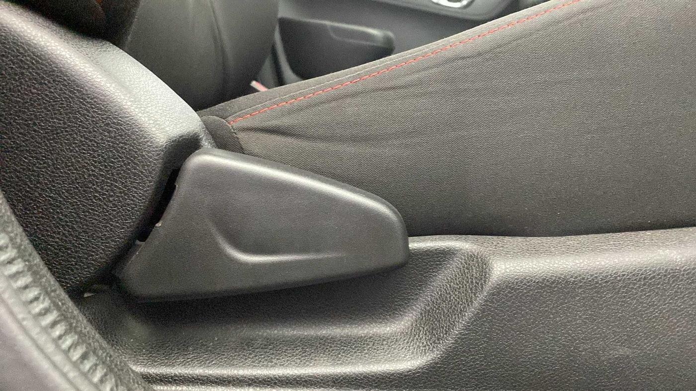 2020 Renault Kwid RXT 1.0 AMT (O), Petrol, Automatic, 24,291 km, Driver Side Adjustment Panel