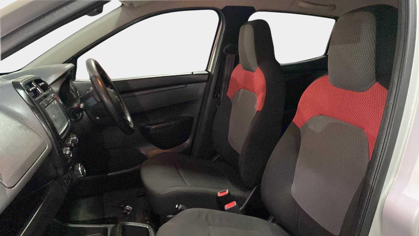 2018 Renault Kwid RXT 1.0 AMT (O), Petrol, Automatic, 38,847 km, Right Side Front Door Cabin