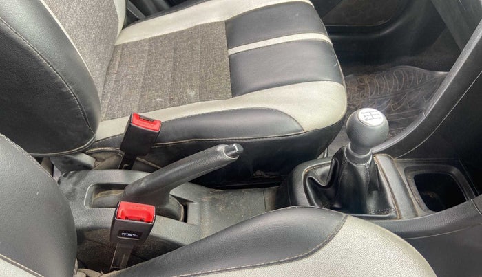 2015 Maruti Swift LDI, Diesel, Manual, 64,106 km, Gear Lever