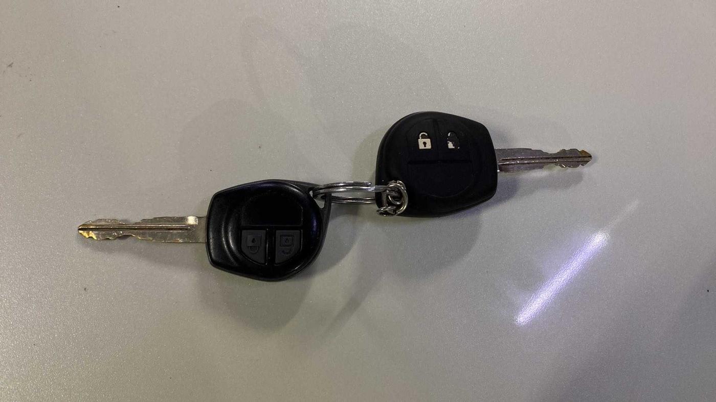 2014 Maruti Swift Dzire VXI, Petrol, Manual, 42,105 km, Key Close Up