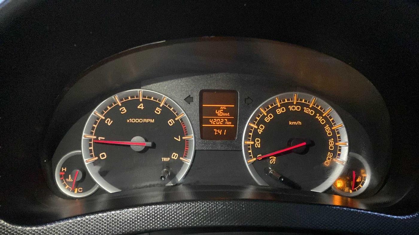 2014 Maruti Swift Dzire VXI, Petrol, Manual, 42,105 km, Odometer Image