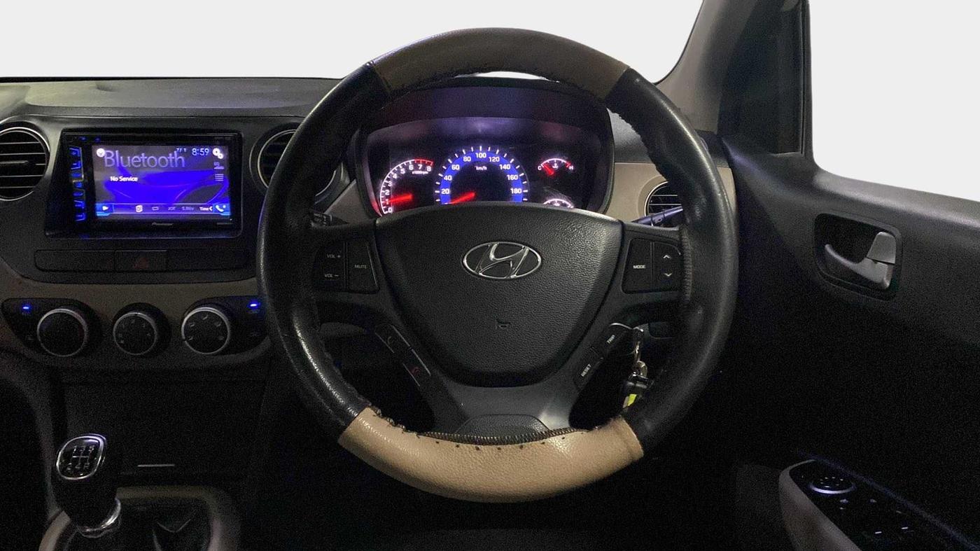 2015 Hyundai Xcent S 1.2, CNG, Manual, 46,038 km, Steering Wheel Close Up