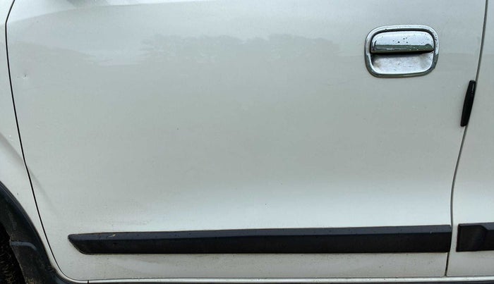 2019 Maruti New Wagon-R VXI 1.0 AMT, Petrol, Automatic, 95,456 km, Front passenger door - Slightly dented