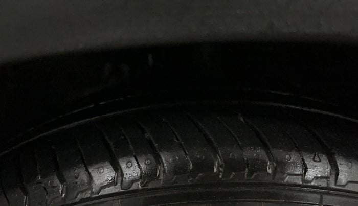 2017 Honda WR-V 1.2L I-VTEC VX MT, Petrol, Manual, 70,024 km, Right Front Tyre Tread