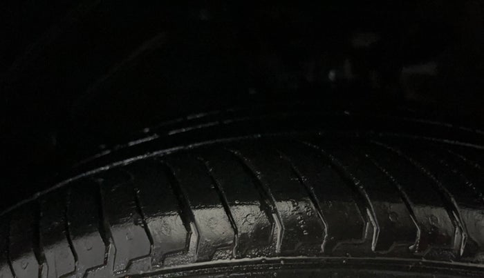 2017 Honda WR-V 1.2L I-VTEC VX MT, Petrol, Manual, 70,024 km, Left Front Tyre Tread