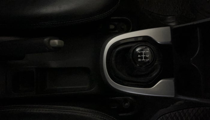 2017 Honda WR-V 1.2L I-VTEC VX MT, Petrol, Manual, 70,024 km, Gear Lever