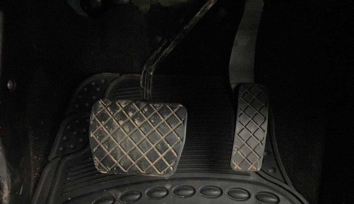 2022 Skoda KUSHAQ STYLE 1.0L TSI AT (6 AIRBAGS), Petrol, Automatic, 20,096 km, Pedals