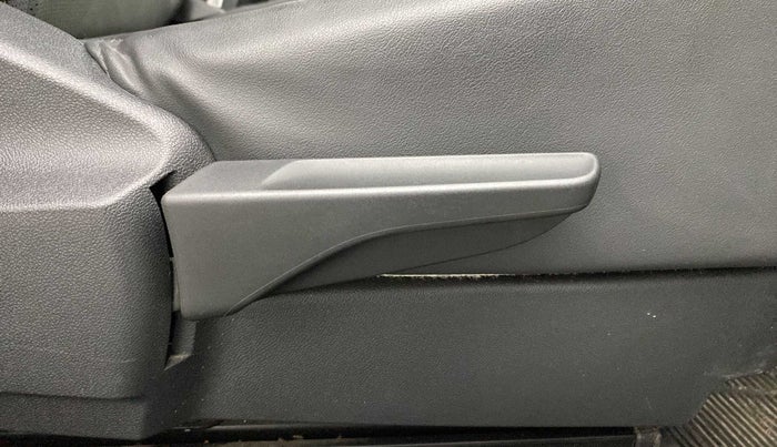 2022 Skoda KUSHAQ STYLE 1.0L TSI AT (6 AIRBAGS), Petrol, Automatic, 20,096 km, Driver Side Adjustment Panel