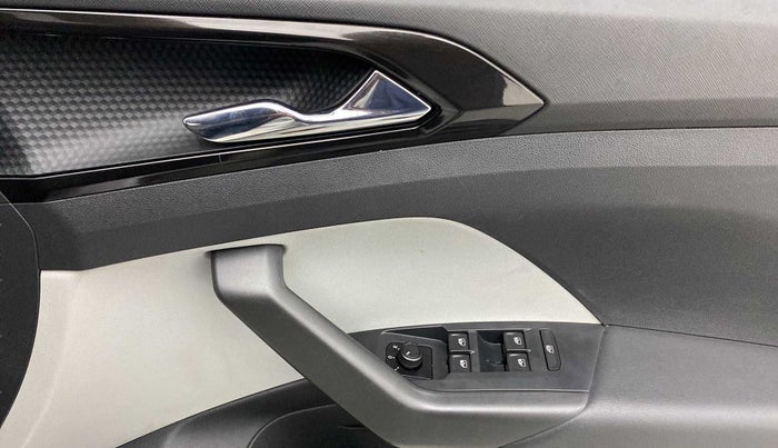 2022 Skoda KUSHAQ STYLE 1.0L TSI AT (6 AIRBAGS), Petrol, Automatic, 20,096 km, Driver Side Door Panels Control