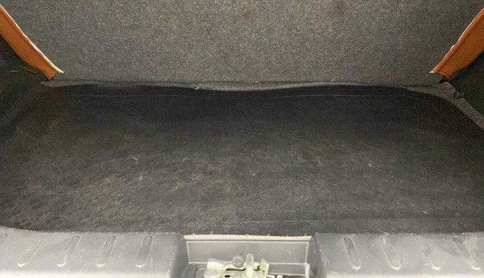 2022 Maruti Alto VXI, Petrol, Manual, 10,612 km, Boot Inside