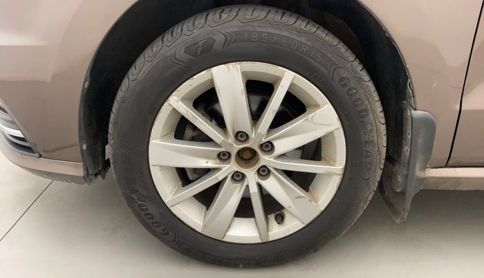 2017 Volkswagen Ameo HIGHLINE PLUS 1.5L AT 16 ALLOY, Diesel, Automatic, 80,448 km, Left Front Wheel