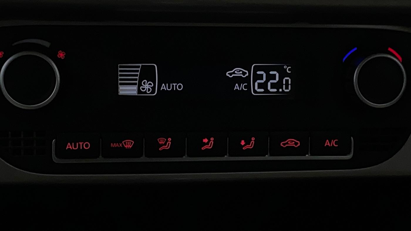 2017 Volkswagen Ameo HIGHLINE PLUS 1.5L AT 16 ALLOY, Diesel, Automatic, 80,448 km, Automatic Climate Control