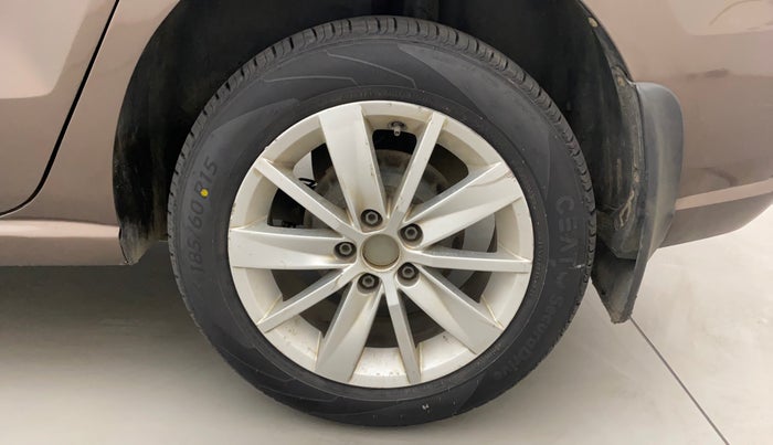 2017 Volkswagen Ameo HIGHLINE PLUS 1.5L AT 16 ALLOY, Diesel, Automatic, 80,448 km, Left Rear Wheel